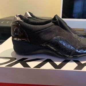 DKNY Sneaker Shoe